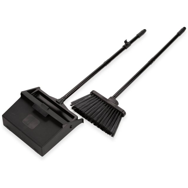 Brooms & Dustpans