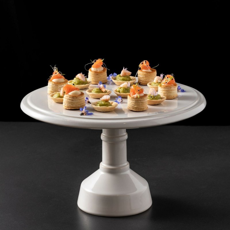 Σταντ Kέϊκ 27cm Costa Nova Cook&Host White